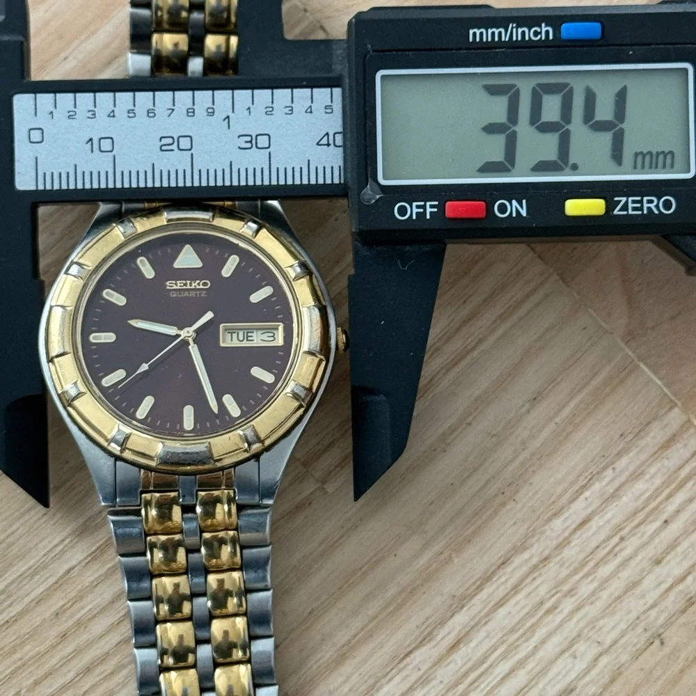 Seiko Rare Vintage Men’s Watch Burgundy Dial Two-Tone Bracelet Case Date Window